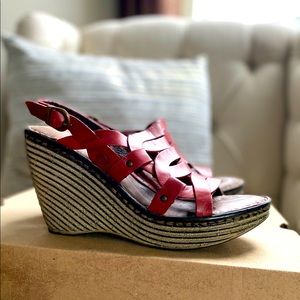 Born Leather Sandals, size 9.